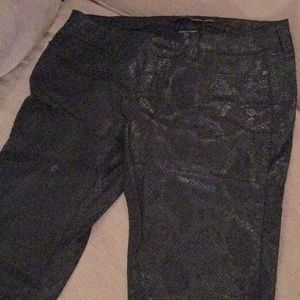 Snake skin skinny Jean very cute